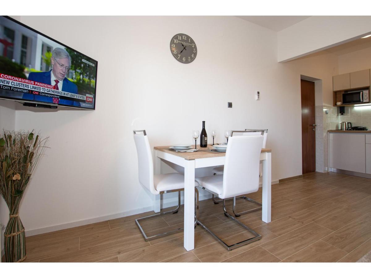 White Diamond Apartman Vrsi Kültér fotó